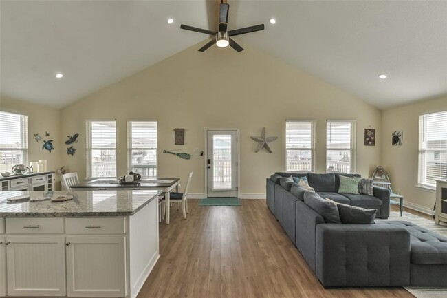 Building Photo - 4022 Fort Bend Dr