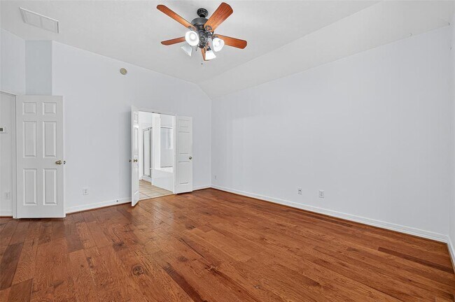 Building Photo - 3702 Cedar Valley Dr