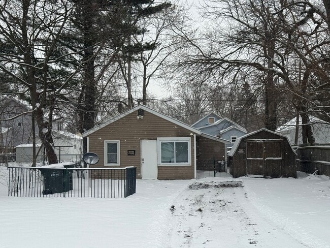 Building Photo - Two Bedroom Home in Muskegon