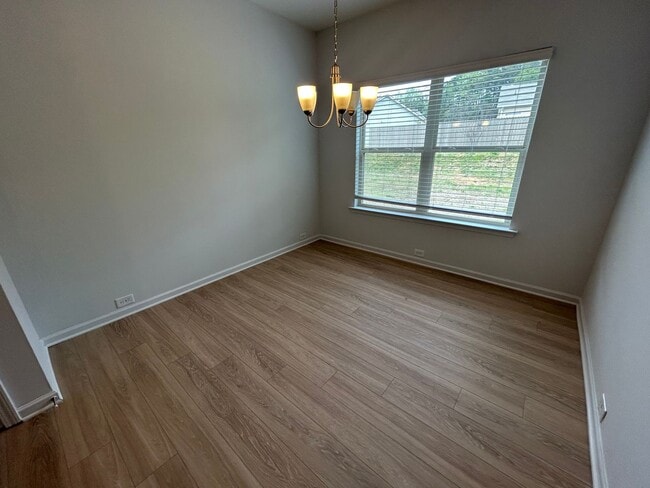 Building Photo - Newer Built 4/3 House in West Rome- $1,995