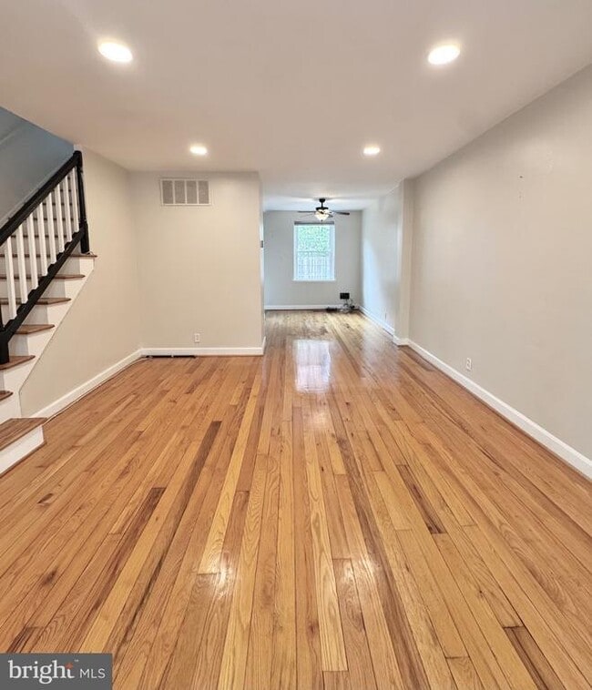 Building Photo - 3453 S Stafford St
