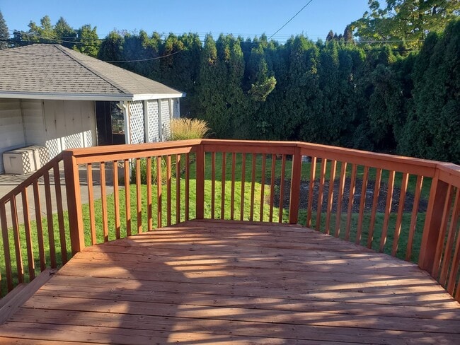 Building Photo - Charming 4 BR/ 2 BA North Spokane Home