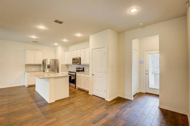 Building Photo - 424 Milverton Dr