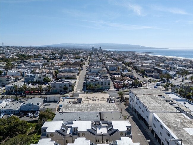 Building Photo - 1452 Loma Dr