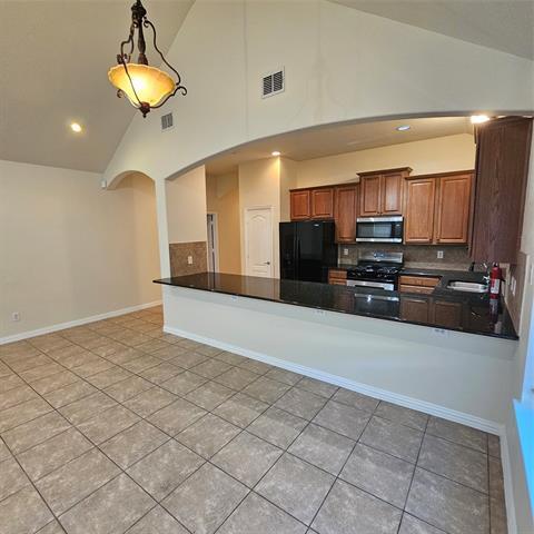 Building Photo - 922 Meadow Flower Ln