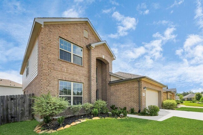Building Photo - 24063 Hawthorn Lks Dr
