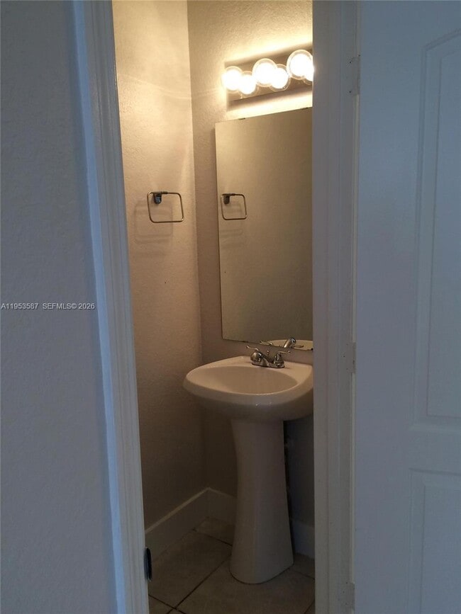 Building Photo - 2201 Monroe St