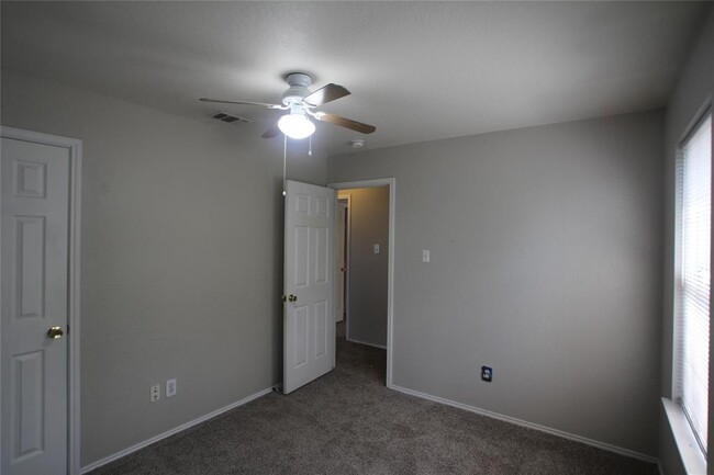 Building Photo - 22802 Sugar Bear Dr