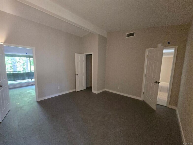 Building Photo - 3719 Wesley Dr