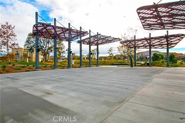 Building Photo - 814 Beacon