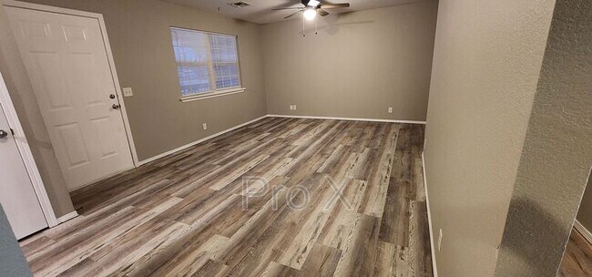 Building Photo - 4557 E Zora St