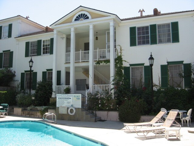 Building Photo - 4024-4028 Los Feliz Blvd