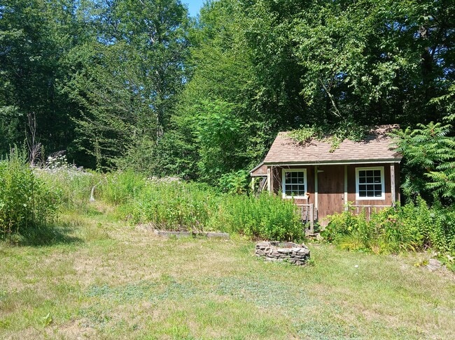 Building Photo - 30 Searles Hill Rd