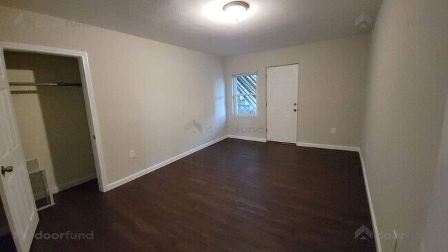 Building Photo - 28 Prescott St