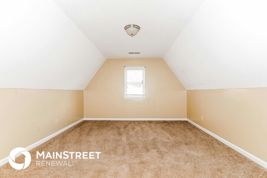 Building Photo - 2417 Carrol Ridge Ln