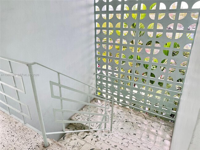 Building Photo - 1100 11th St