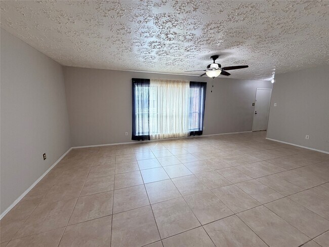 Building Photo - 8223 Lone Bridge Ln