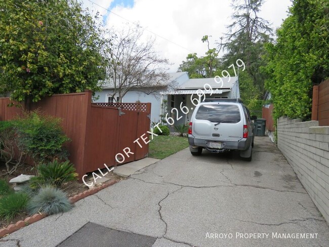 Building Photo - 745 E Poppyfields Dr