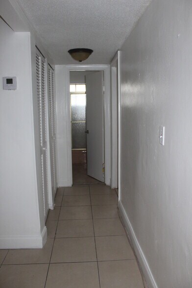 Building Photo - 20600 NW 7th Ave