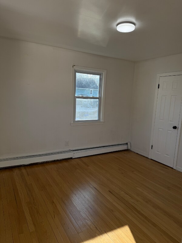 Building Photo - 10 Maolis Ave