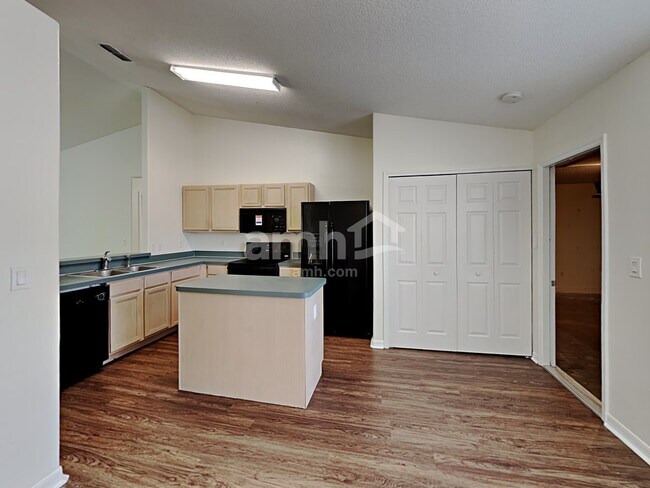 Building Photo - 4416 Brookdale Court