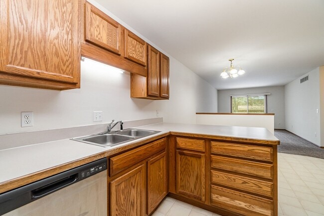 Building Photo - 2429 Morning Dawn Dr