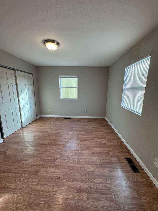 Building Photo - Newly Remodeled 2 Bedroom 1 Bath with Basement