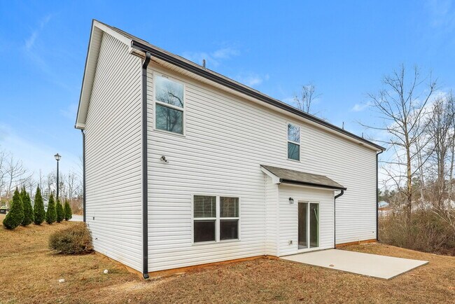 Building Photo - 100 Fairview Dr