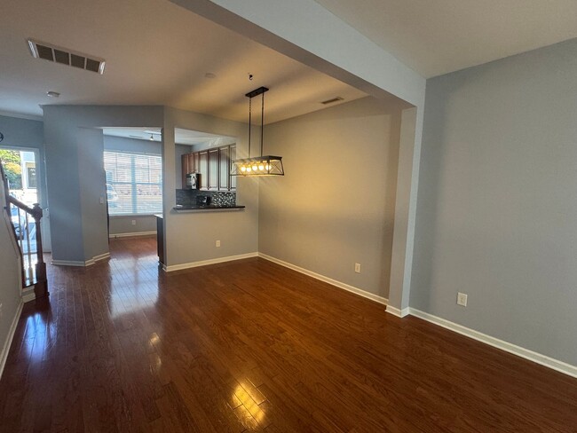 Building Photo - 2 Bedroom | 2.5 Bath Raleigh Townhome