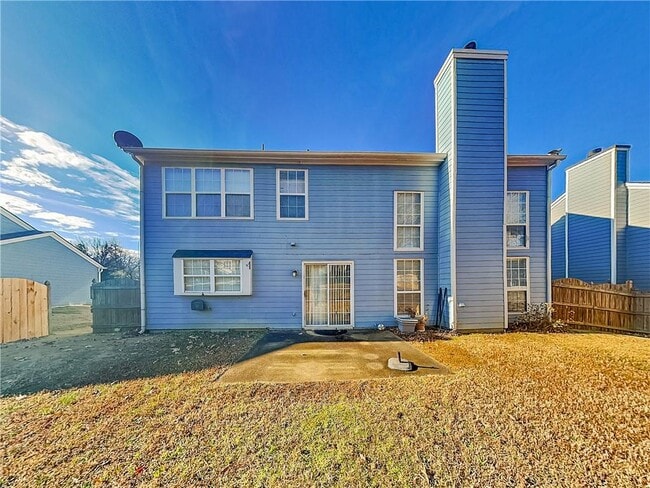 Building Photo - 3562 Courtfield Trace NE