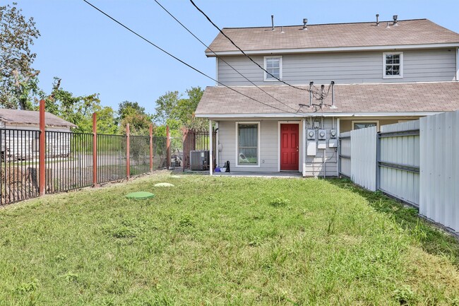 Building Photo - 2156 Hopper Rd