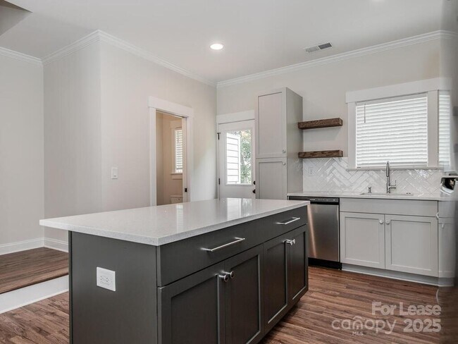 Building Photo - 1505 Seigle Ave