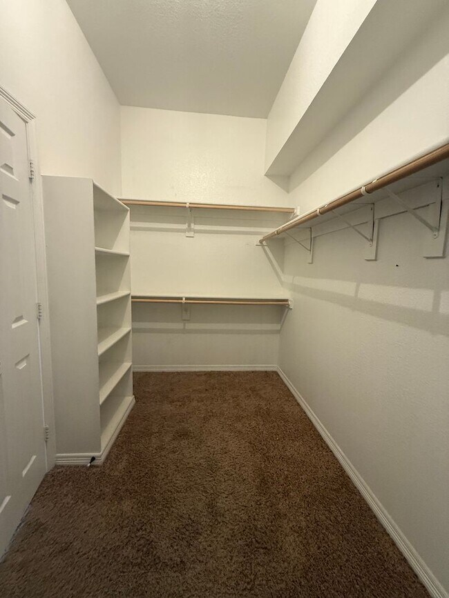 Building Photo - Beautiful 3/2 in Westover Village