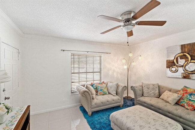 Building Photo - 2151 NE 68th St