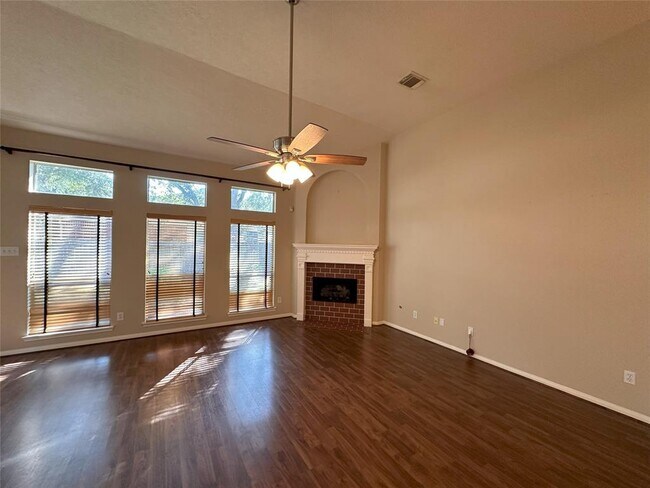 Building Photo - 3734 Paigewood Dr