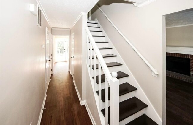 Building Photo - 1426 Riverline Trail