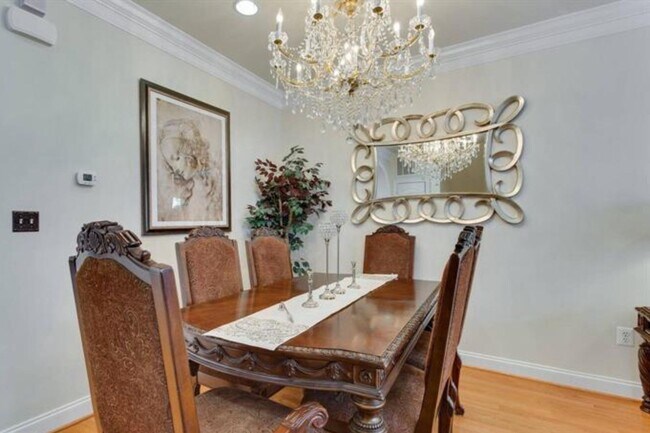 Building Photo - 2149 Red Vine Dr