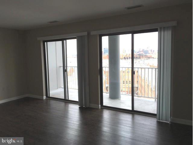 Building Photo - 2702 Lighthouse Point E