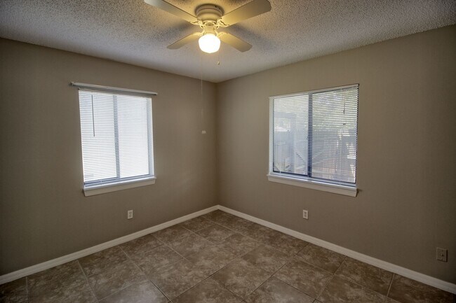 Building Photo - 2806 Wadsworth Ave