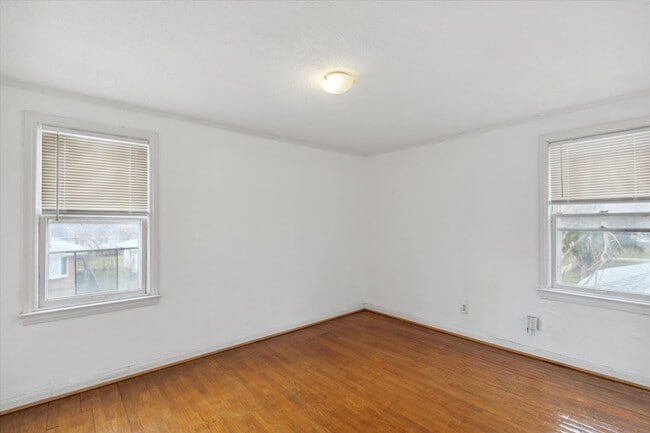 Building Photo - 22107/22109/22111 15 Mile Rd - T - Dubai 2020 LLC