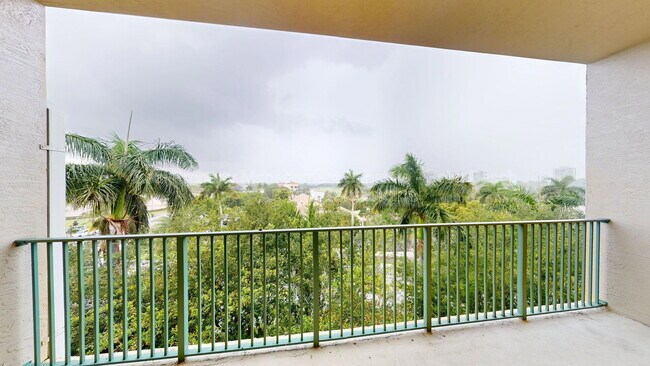 Building Photo - 1610 Presidential Way