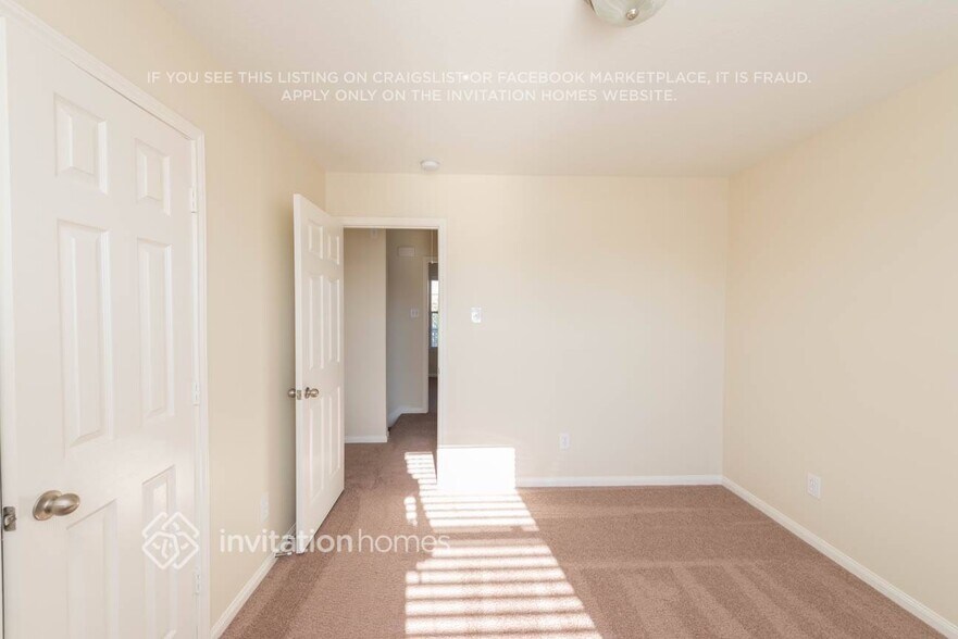 Building Photo - 6333 Mountain Pines Ln