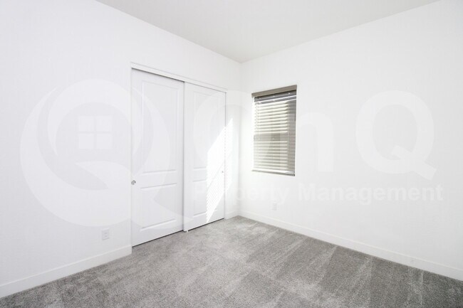 Building Photo - 22721 E Calle Luna