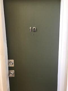 Building Photo - Studio apartment