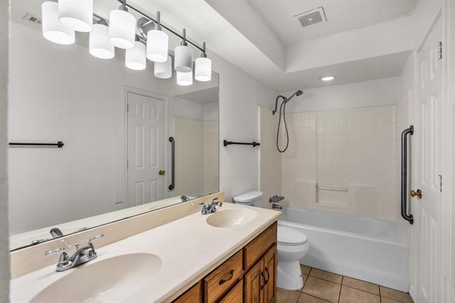 Building Photo - 3311 E FM 813