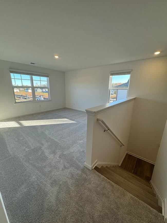 Building Photo - 514 Madison Lakeview Dr