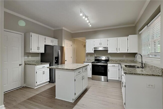 Building Photo - 10035 Feather Sound Ct