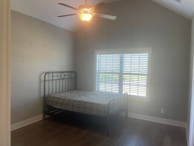 Building Photo - Newer Rental Home in Smyrna