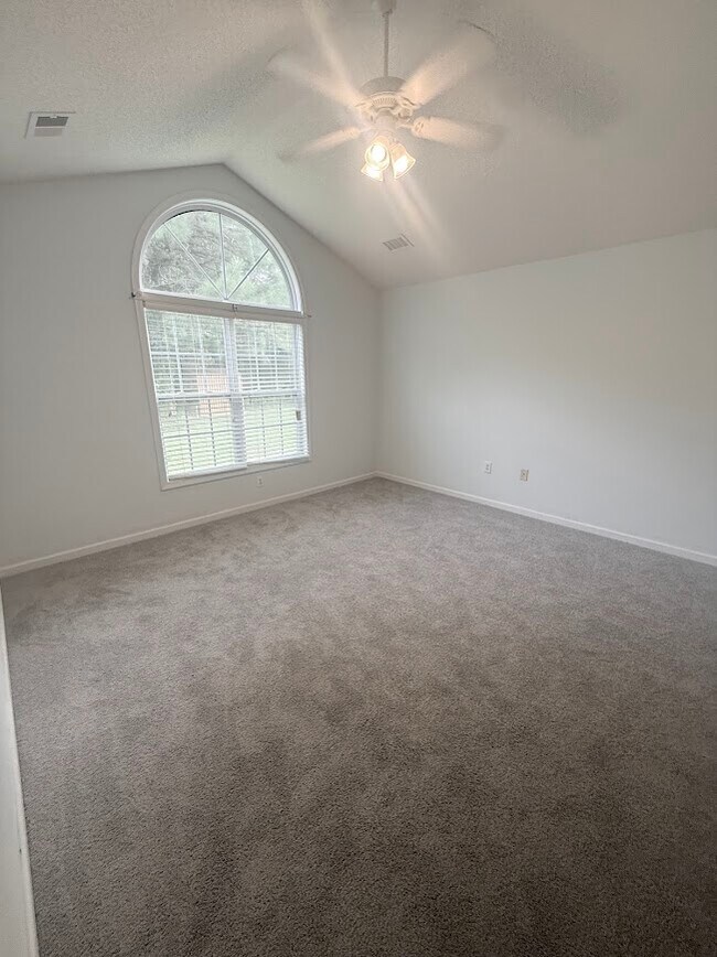 Building Photo - 4591 Hidden Creek Ln