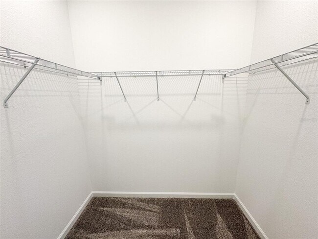 Building Photo - 417 Bogey Dr